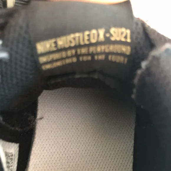 Nike Hustle DX Shoes